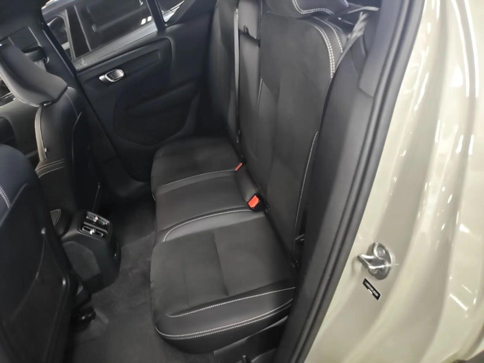 Volvo XC40 New Energy 2023 Long-Range Version — миниатюра 19