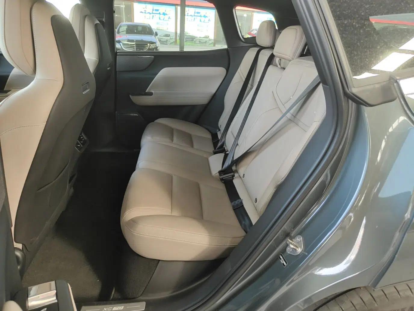 Volvo XC70 Plug-in Hybrid 2026 Model Four-Wheel Drive Long-Range Ultra — миниатюра 20