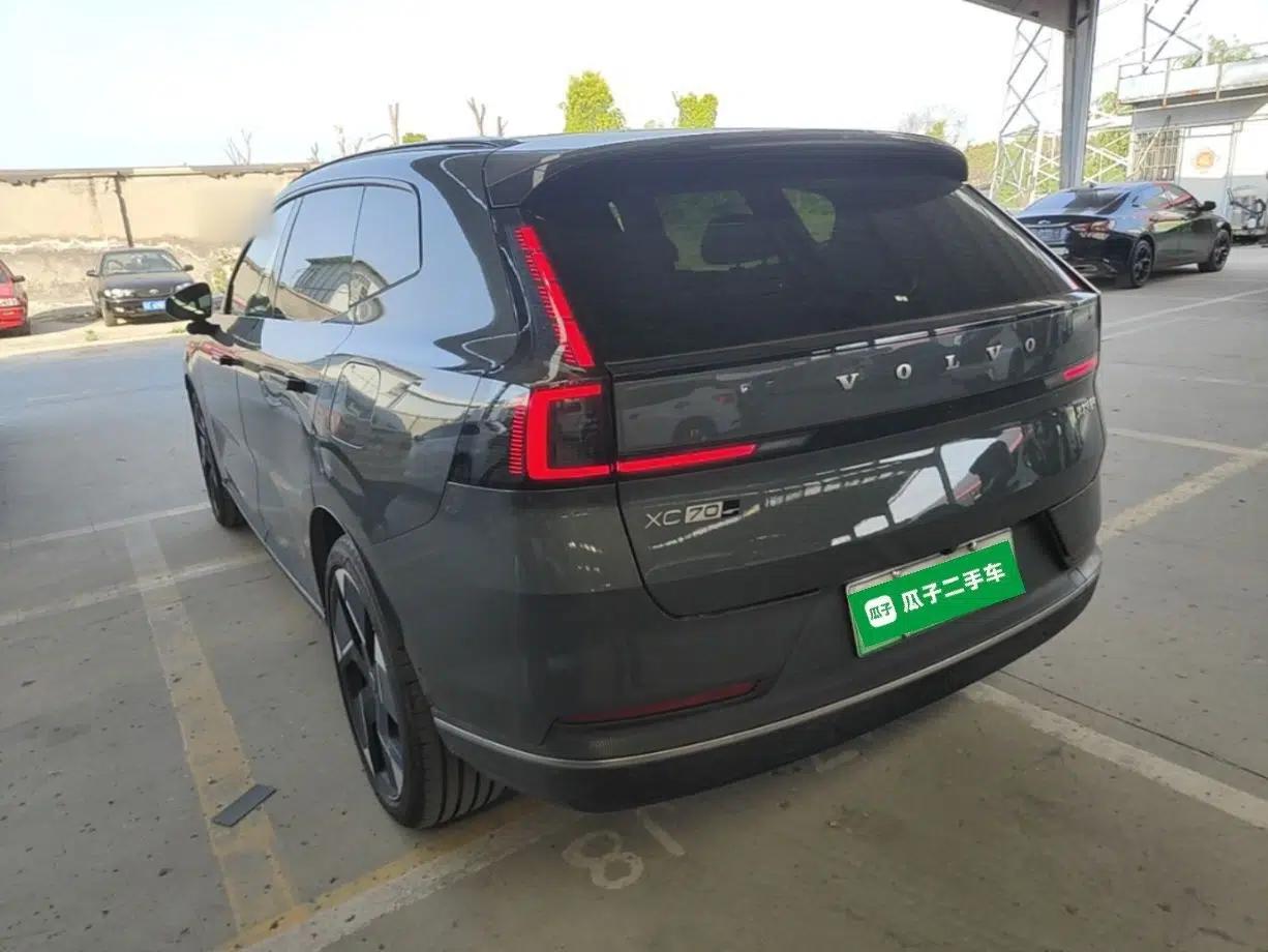 Volvo XC70 Plug-in Hybrid 2026 Model Four-Wheel Drive Long-Range Ultra — миниатюра 4
