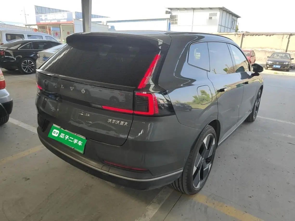 Volvo XC70 Plug-in Hybrid 2026 Model Four-Wheel Drive Long-Range Ultra — миниатюра 6