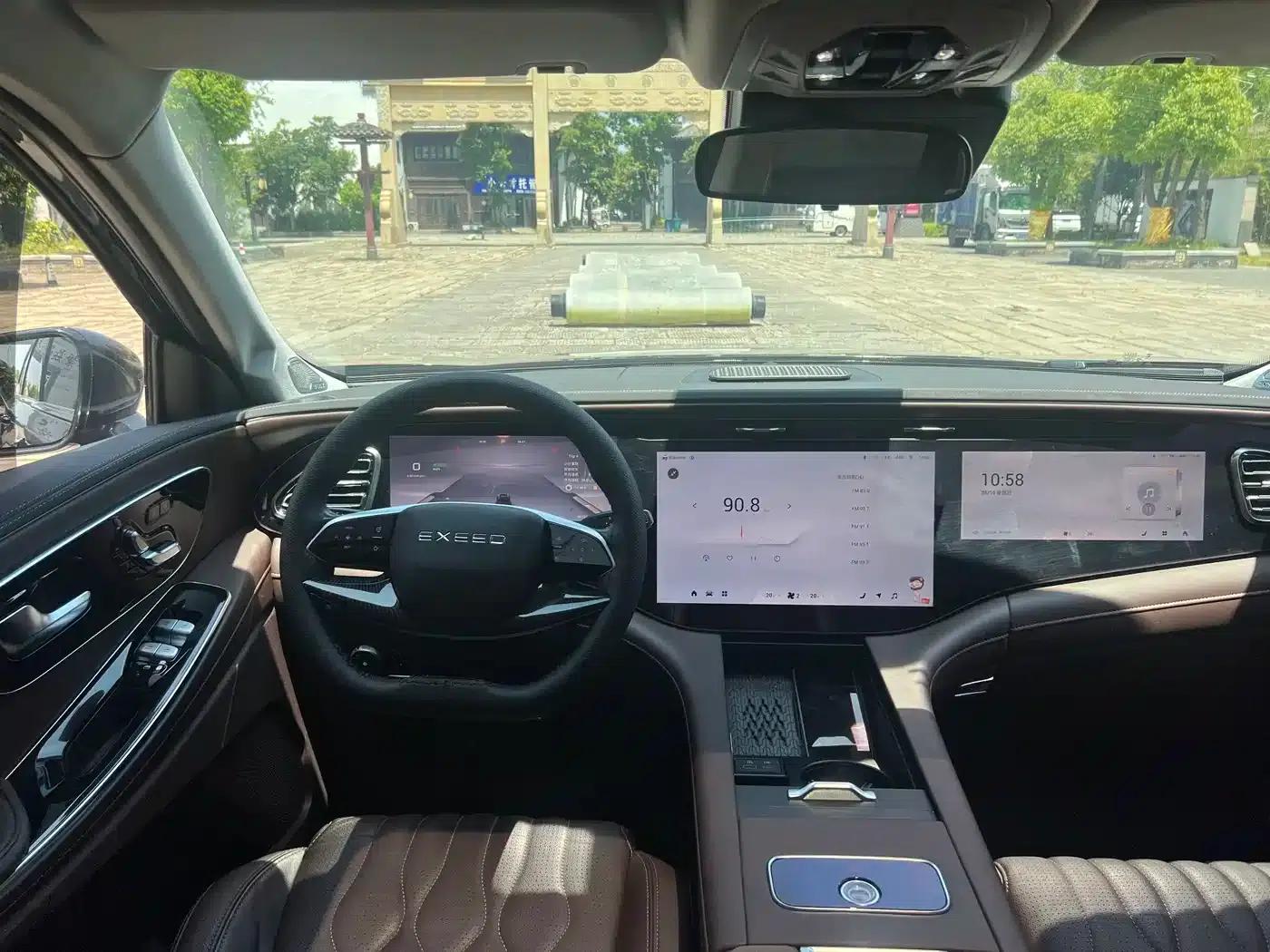 Starlight Moon 2023 400T 2WD Star Edition 7-Seater — миниатюра 13