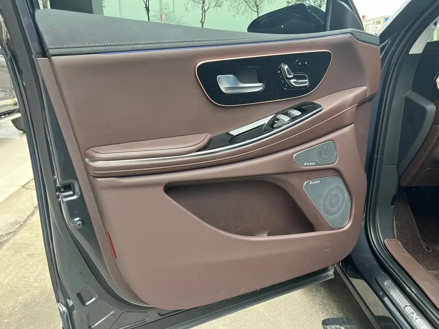 Starlight Moon 2023 400T AWD Star Supreme Edition 6-seater — миниатюра 15