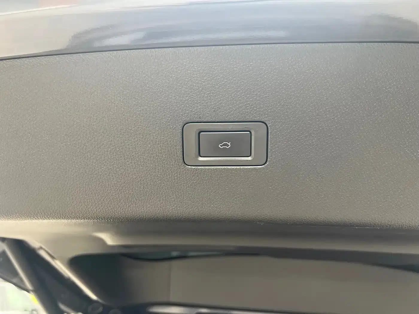 Starlight Moon 2023 400T AWD Star Supreme Edition 6-seater — миниатюра 17