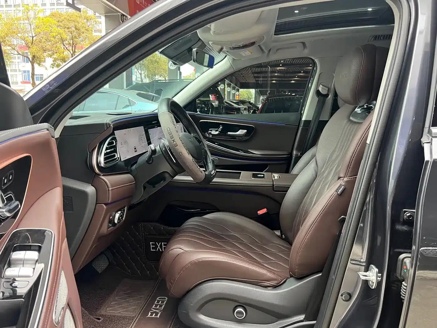 Starlight Moon 2023 400T AWD Star Supreme Edition 6-seater — миниатюра 7