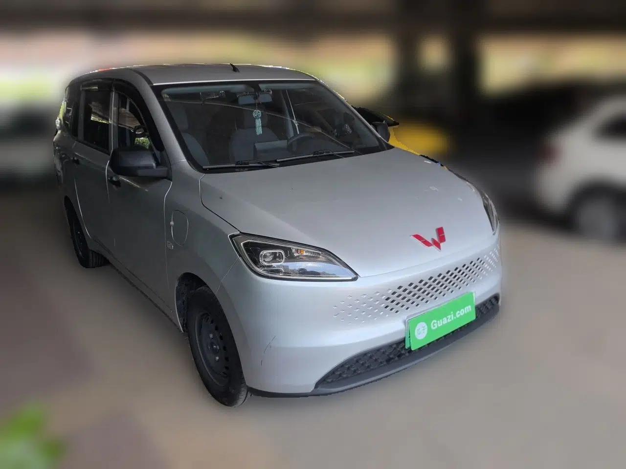 Wuling Hongguang New Energy 2025 Extended-Range Hybrid 50 km Standard Version — миниатюра 3