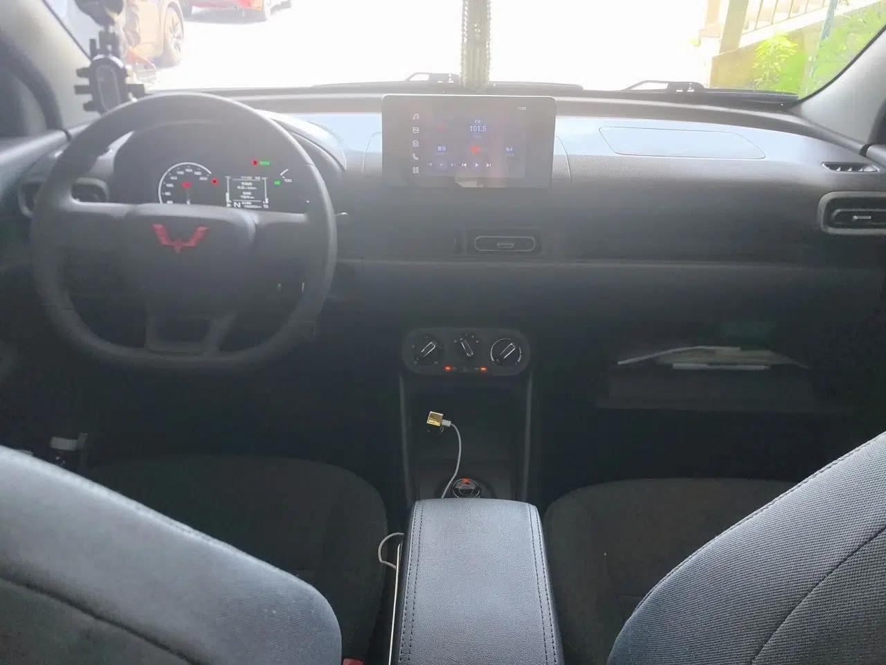 Wuling Hongguang New Energy 2025 Extended-Range Hybrid 50 km Standard Version — миниатюра 10