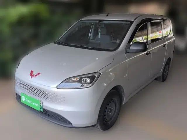 Wuling Hongguang New Energy 2025 Extended-Range Hybrid 50 km Standard Version