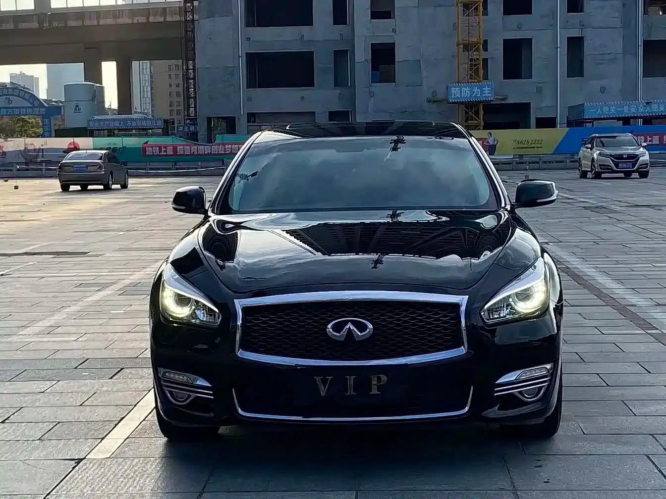 Infiniti Q70 2017 Q70L 2.5L Elite Edition — миниатюра 2