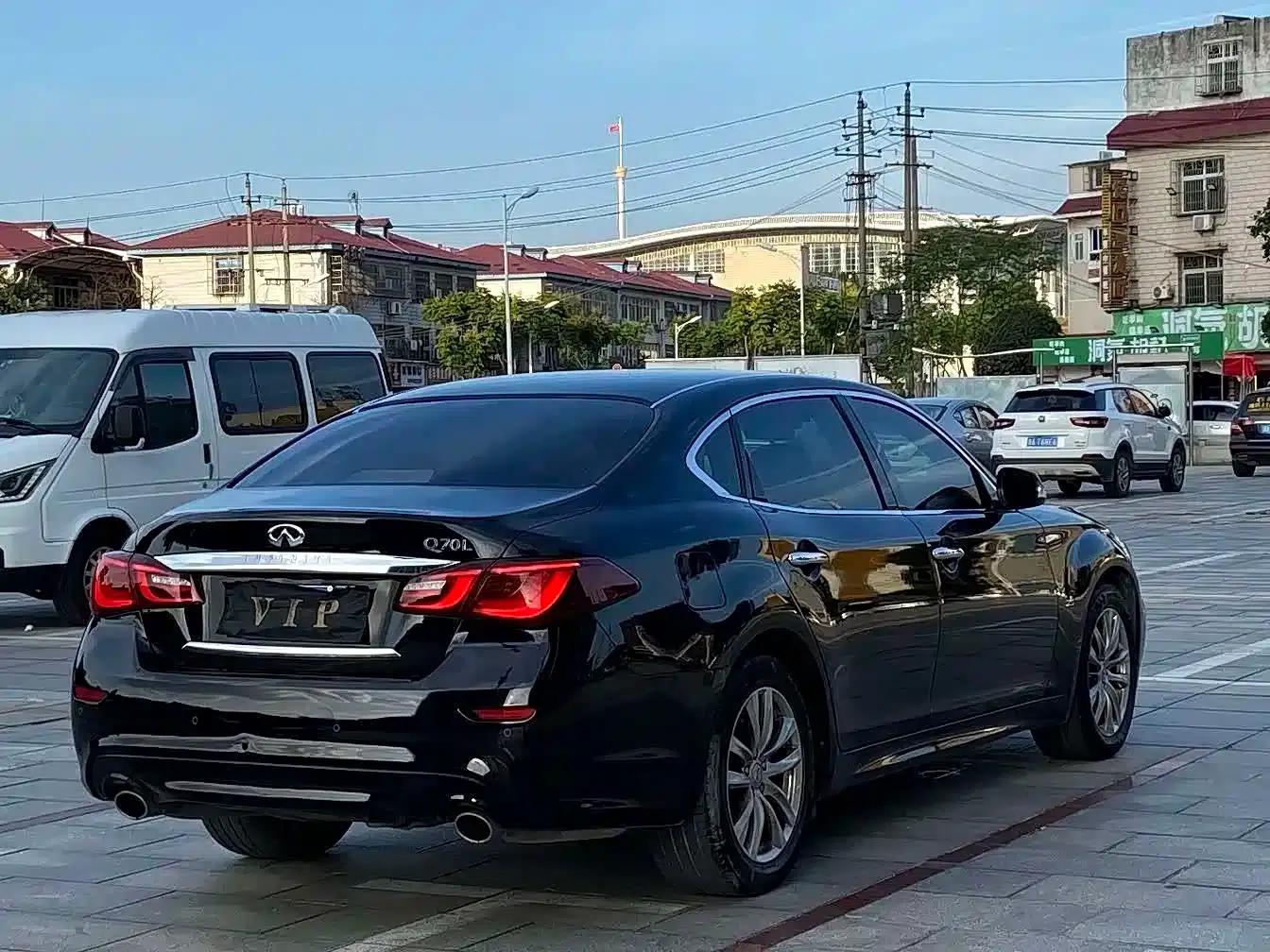 Infiniti Q70 2017 Q70L 2.5L Elite Edition — миниатюра 12