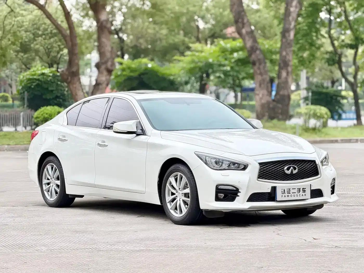 Infiniti Q50 2014 2.0T Comfort Edition — миниатюра 3
