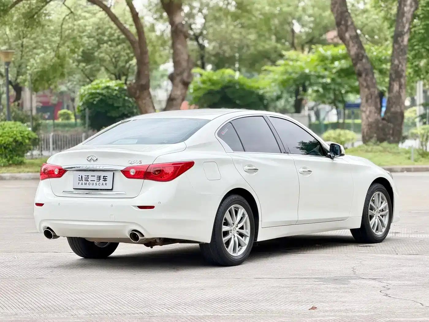 Infiniti Q50 2014 2.0T Comfort Edition — миниатюра 5