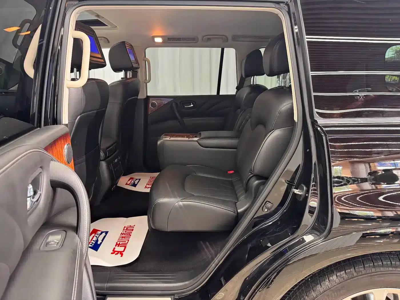Infiniti QX80 2016 5.6L 4WD — миниатюра 8