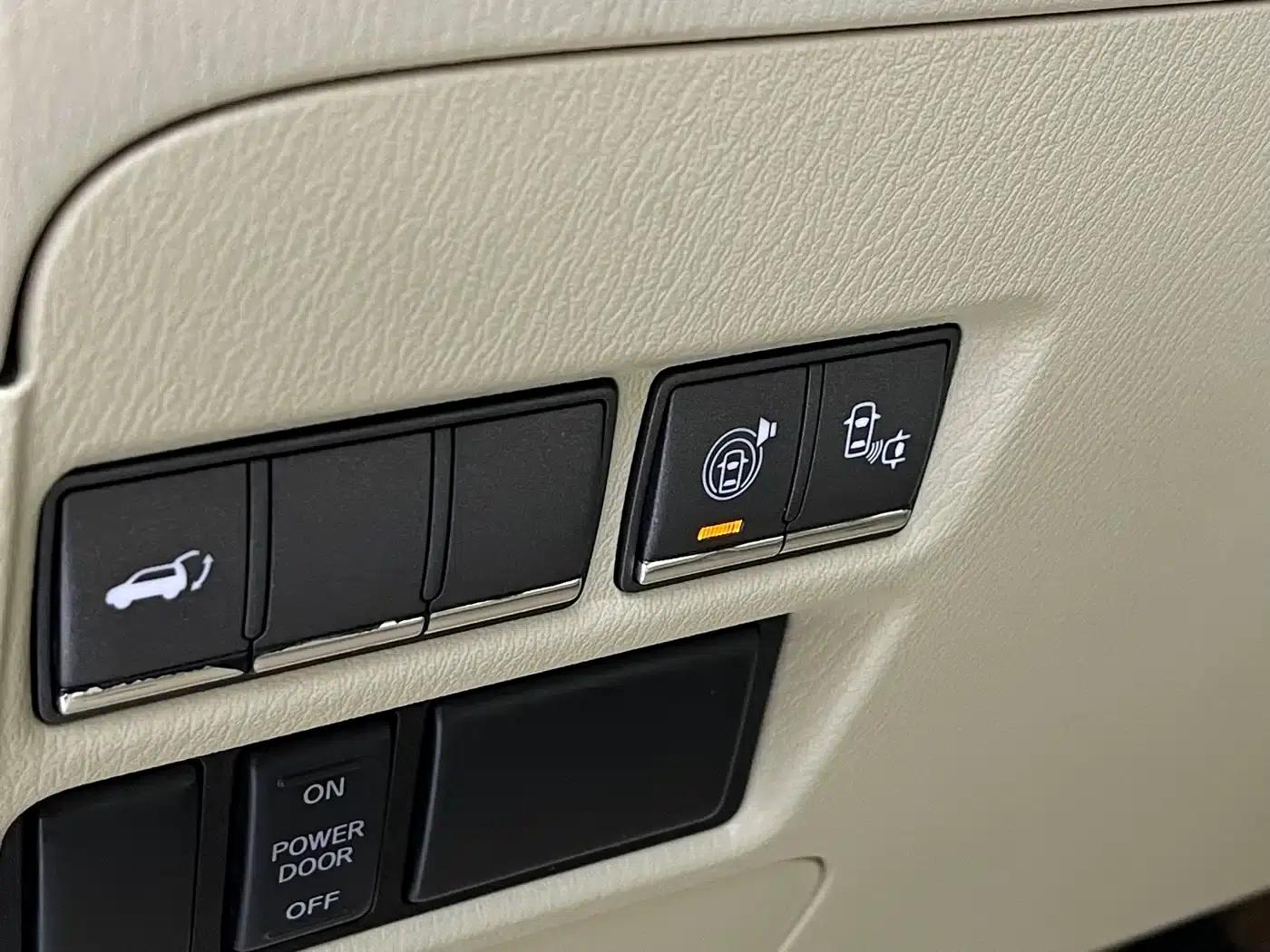 Infiniti QX80 2013 5.6L 4WD — миниатюра 9