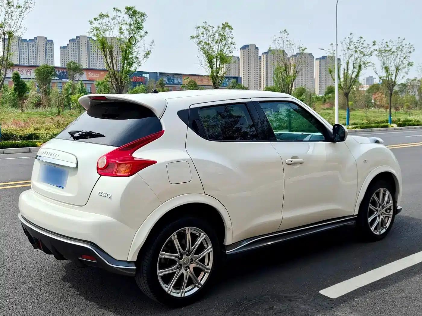 Infiniti ESQ 2014 1.6L Sporty Edition — миниатюра 14