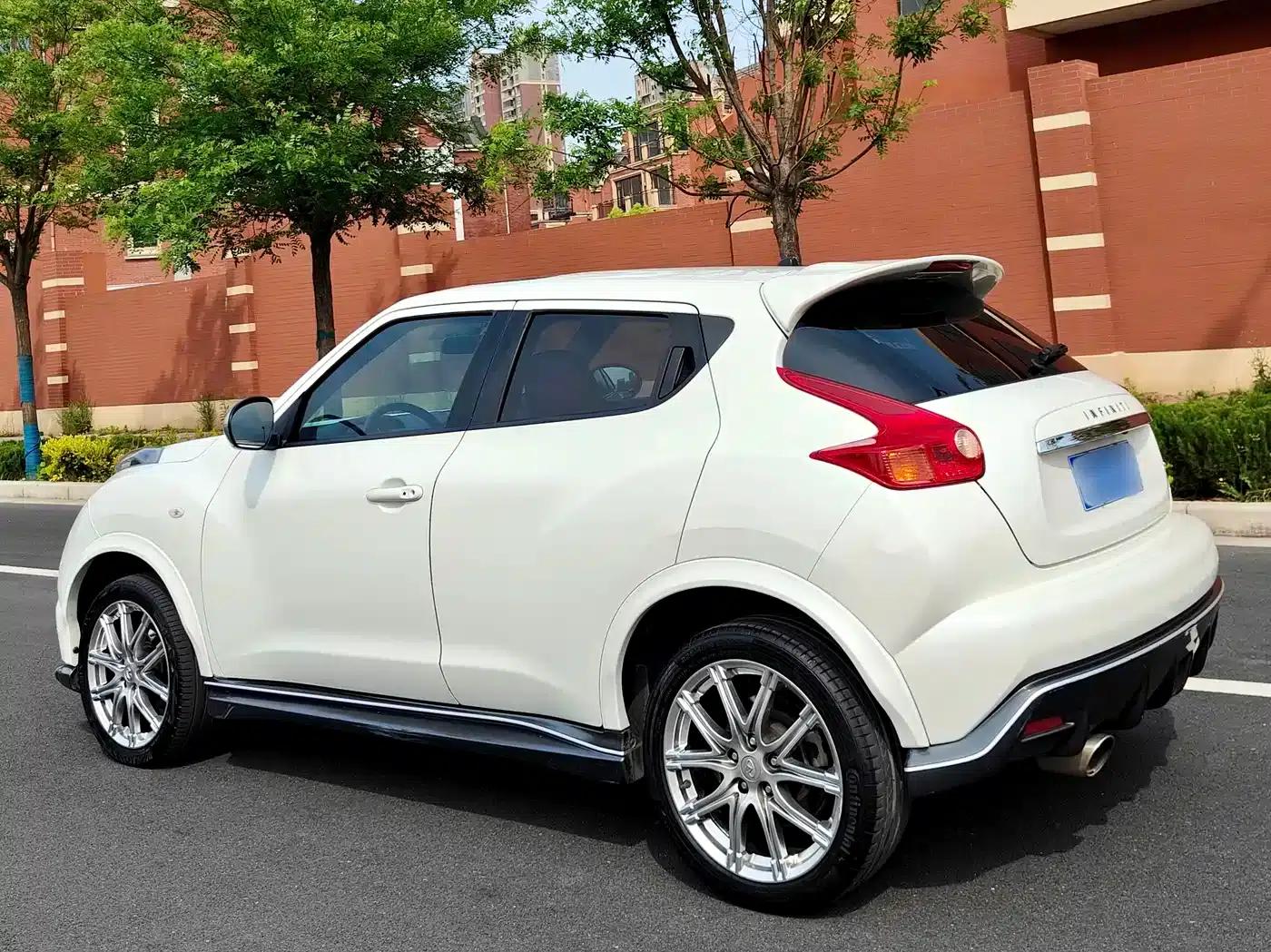 Infiniti ESQ 2014 1.6L Sporty Edition — миниатюра 16