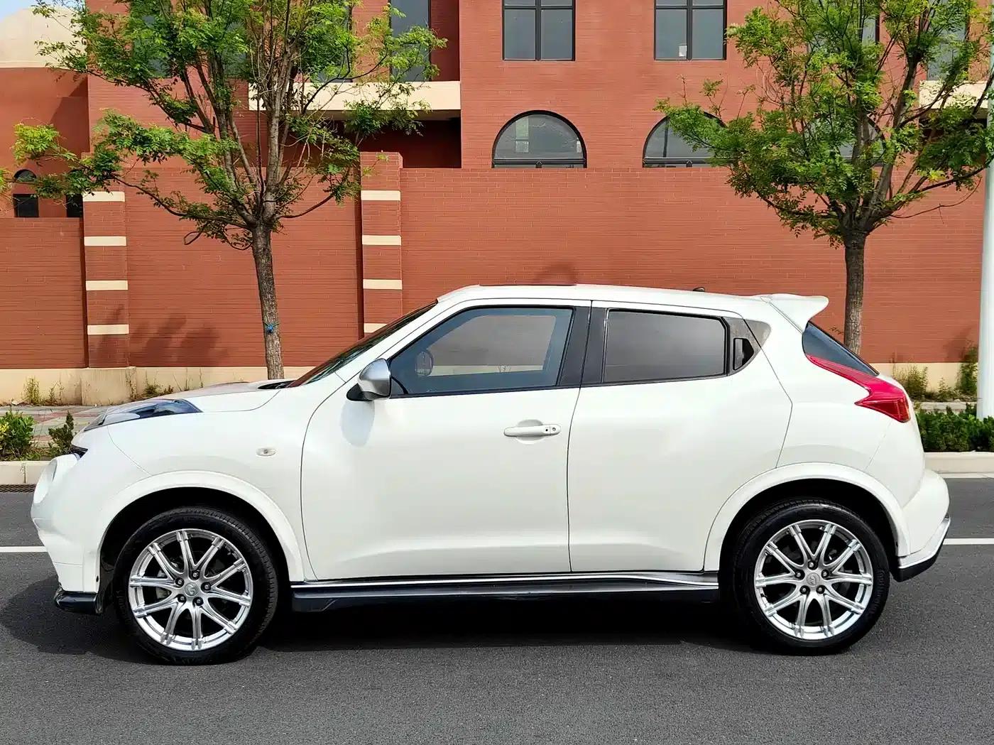 Infiniti ESQ 2014 1.6L Sporty Edition — миниатюра 17