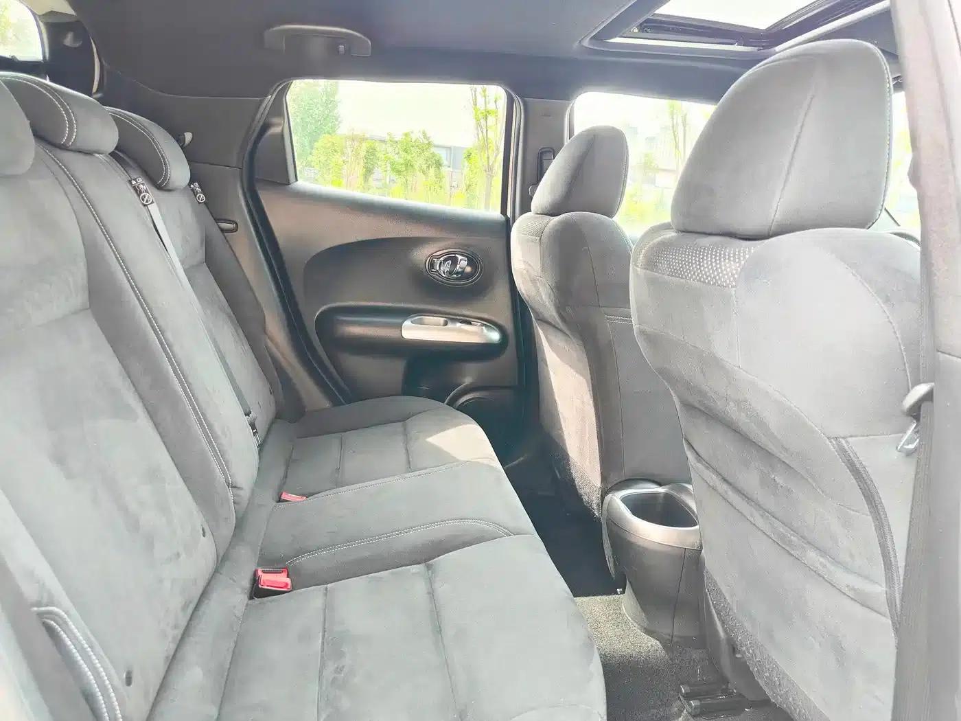 Infiniti ESQ 2014 1.6L Sporty Edition — миниатюра 7