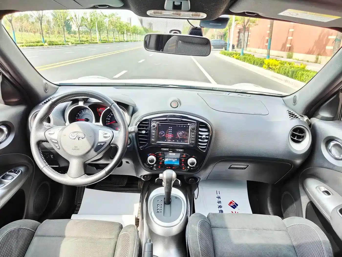 Infiniti ESQ 2014 1.6L Sporty Edition — миниатюра 8