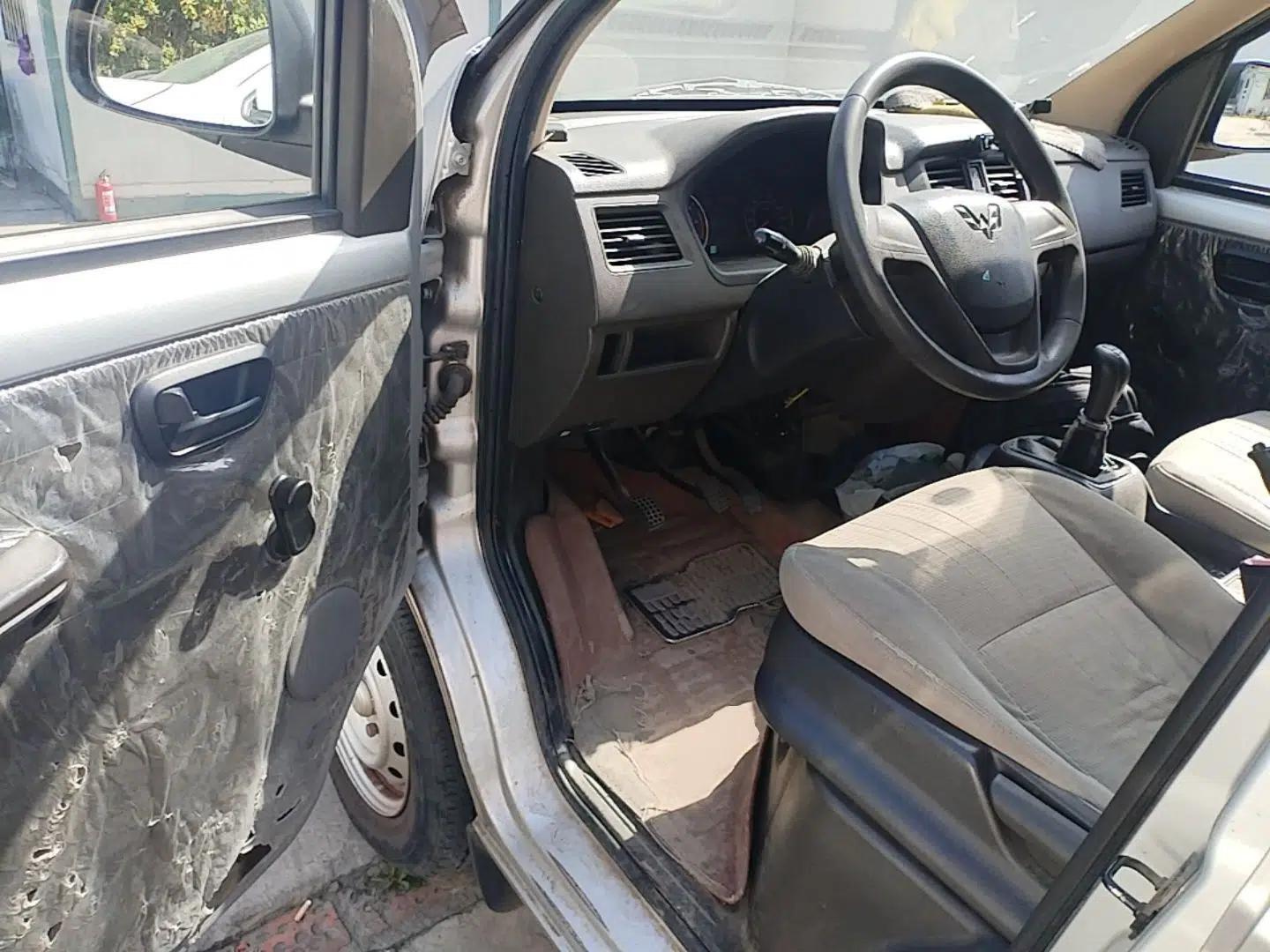 Wuling Rongguang S 2021 1.2L Base Model 5-Seater LSI — миниатюра 19