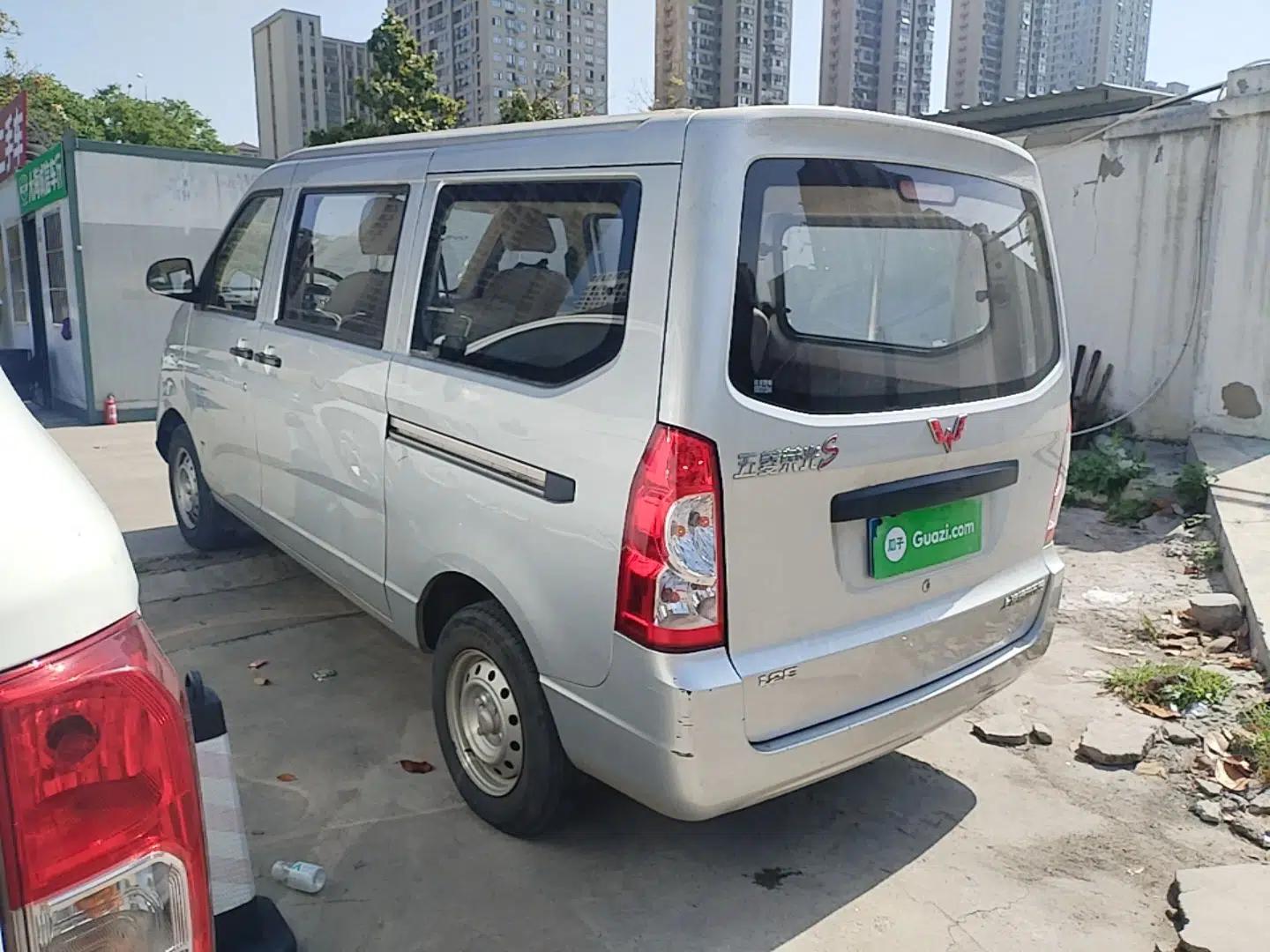 Wuling Rongguang S 2021 1.2L Base Model 5-Seater LSI — миниатюра 4