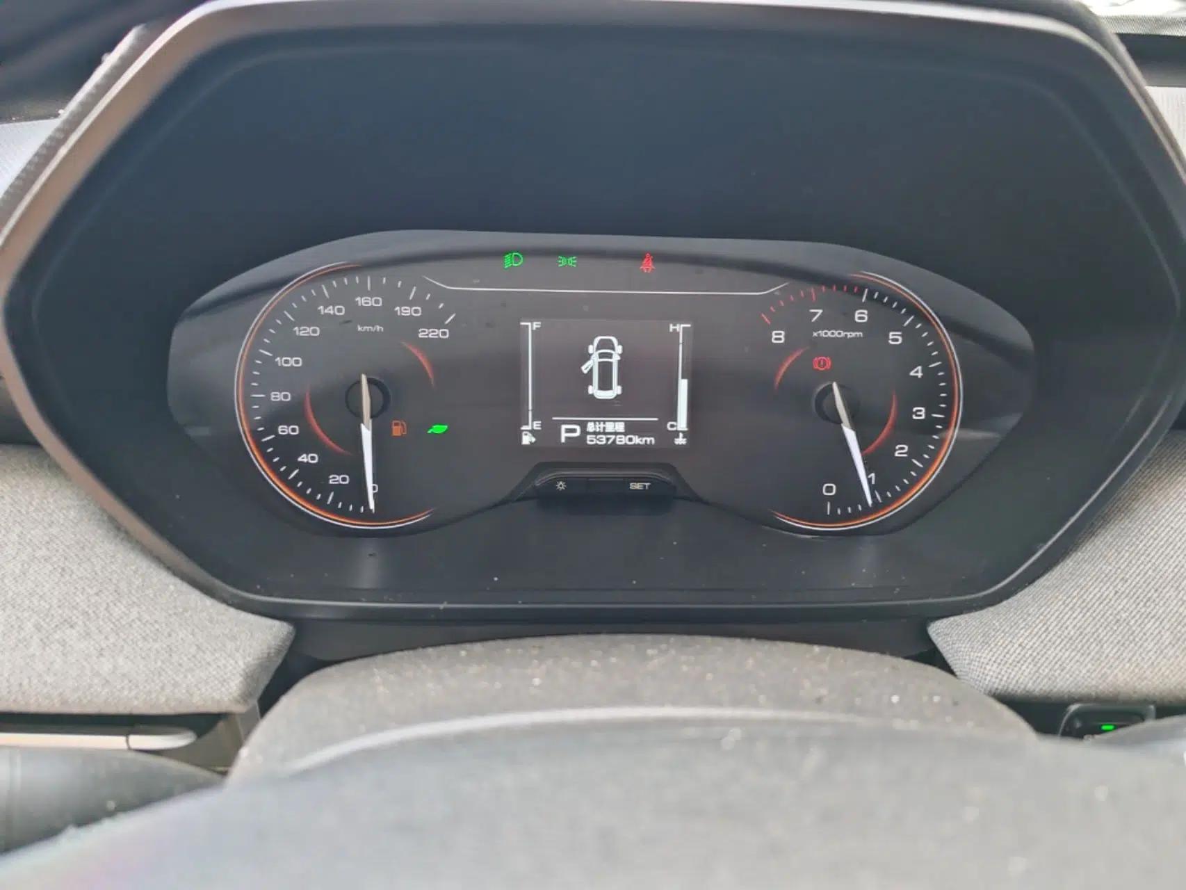 Wuling Alvez 2022 1.5L CVT Comfort Edition — миниатюра 15