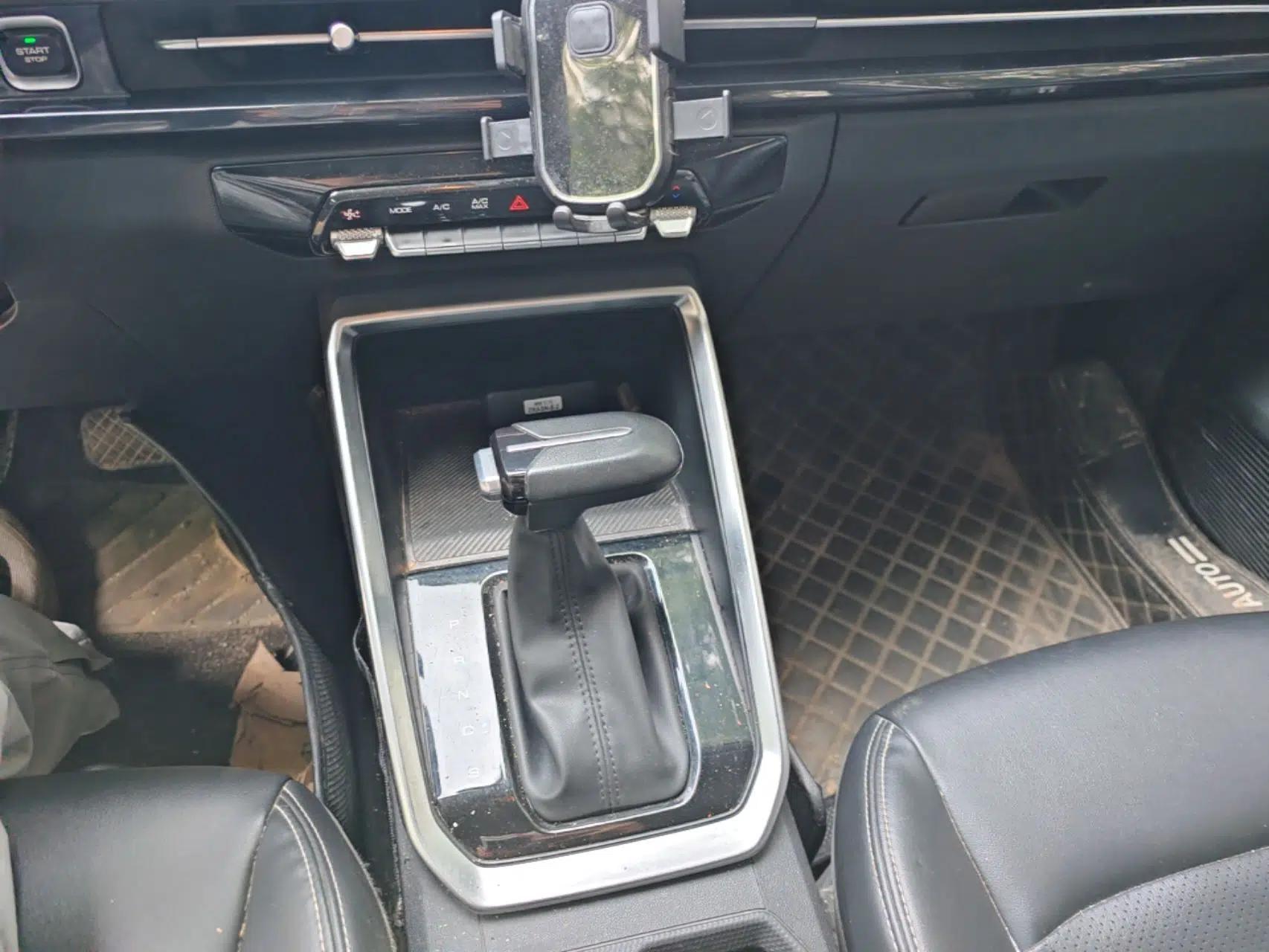Wuling Alvez 2022 1.5L CVT Comfort Edition — миниатюра 17