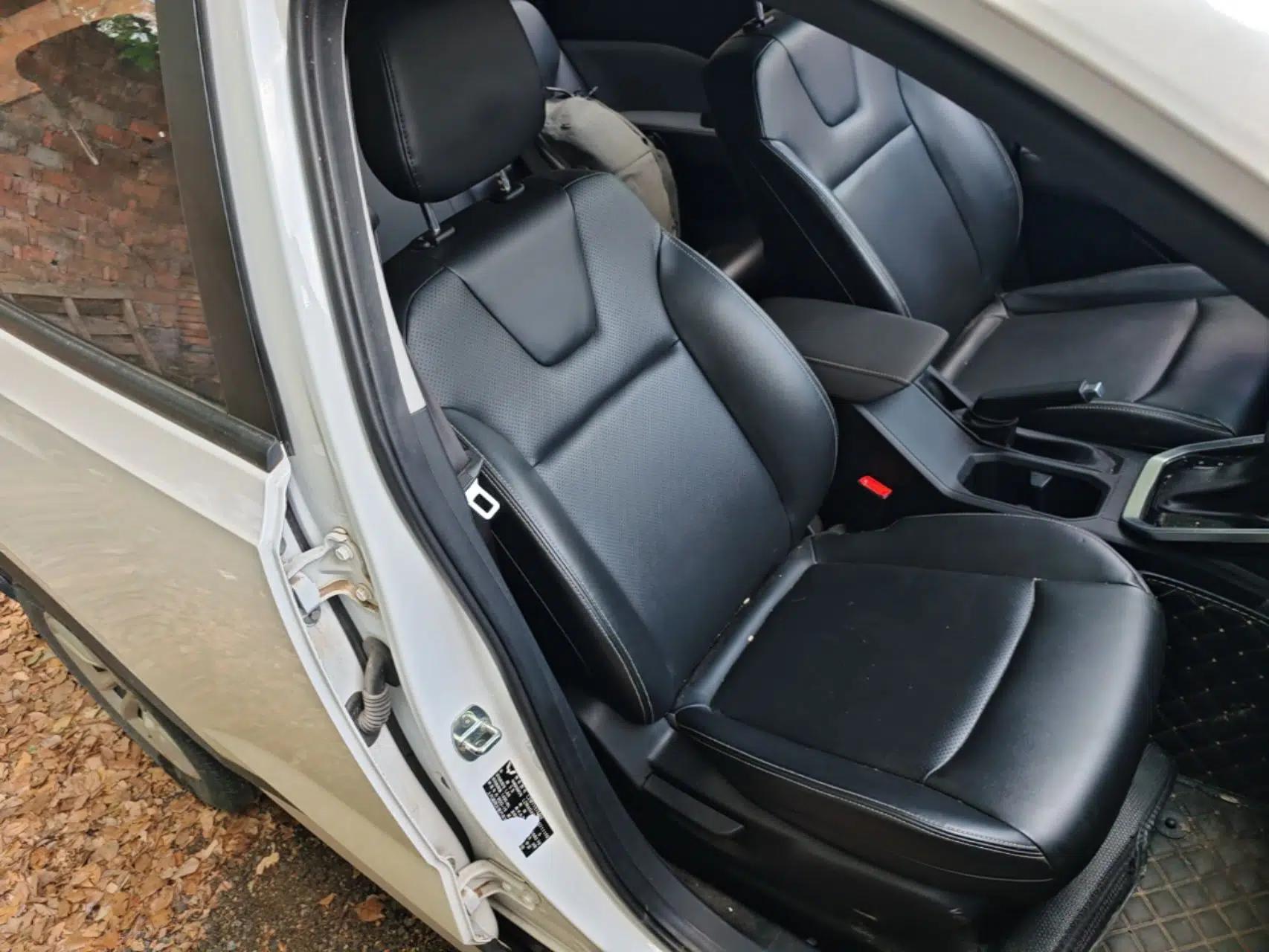 Wuling Alvez 2022 1.5L CVT Comfort Edition — миниатюра 23