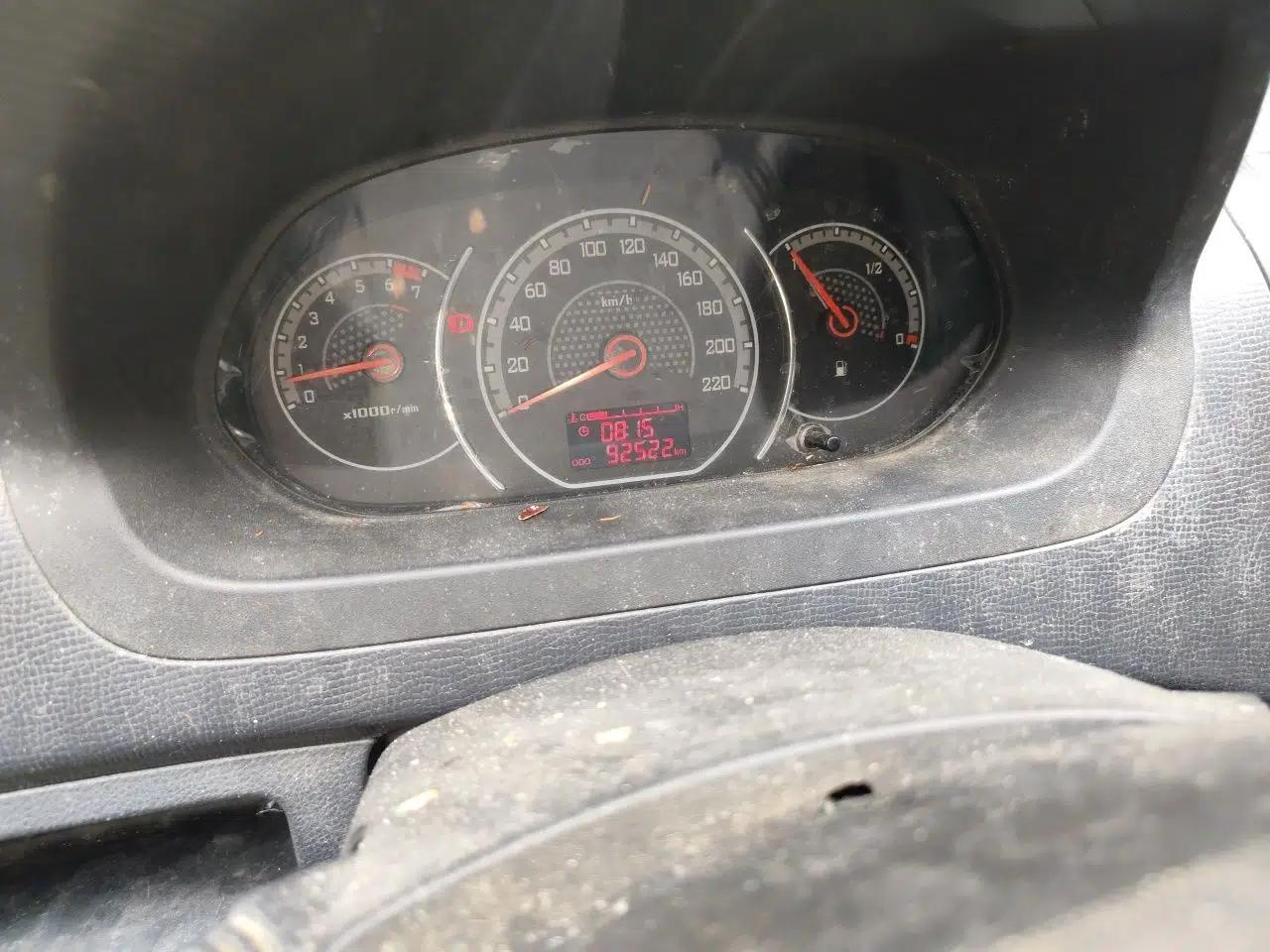 Wuling Zhengcheng 2015 1.8L Comfort Model LJ479QE2 — миниатюра 13