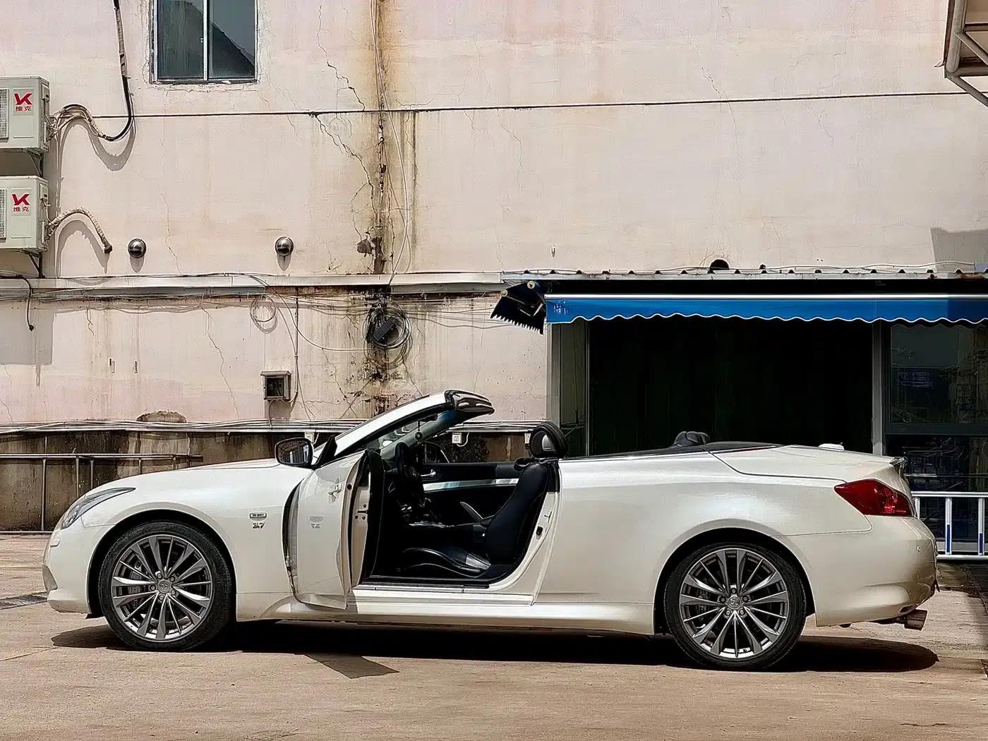 Infiniti Q60 2013 3.7L — миниатюра 4