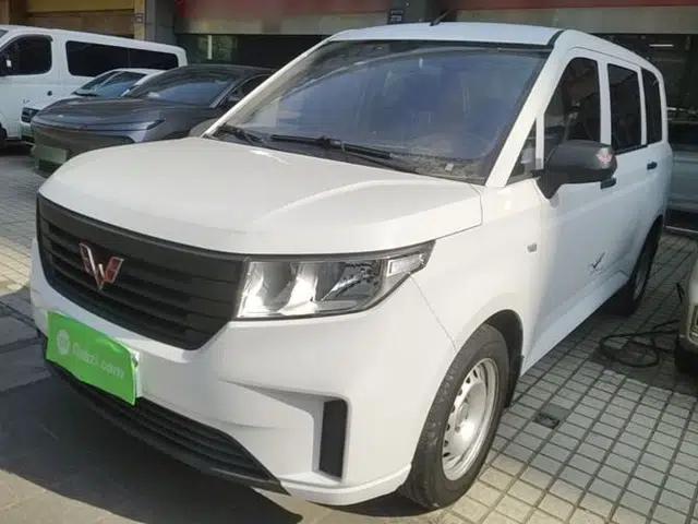 Wuling Hongguang PLUS 2020 1.5L Manual Standard Edition 7-Seater