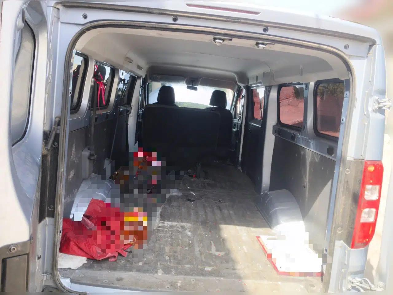 Wuling Yangguang 2024 300KM Comfort Version Passenger Van 75kW — миниатюра 20