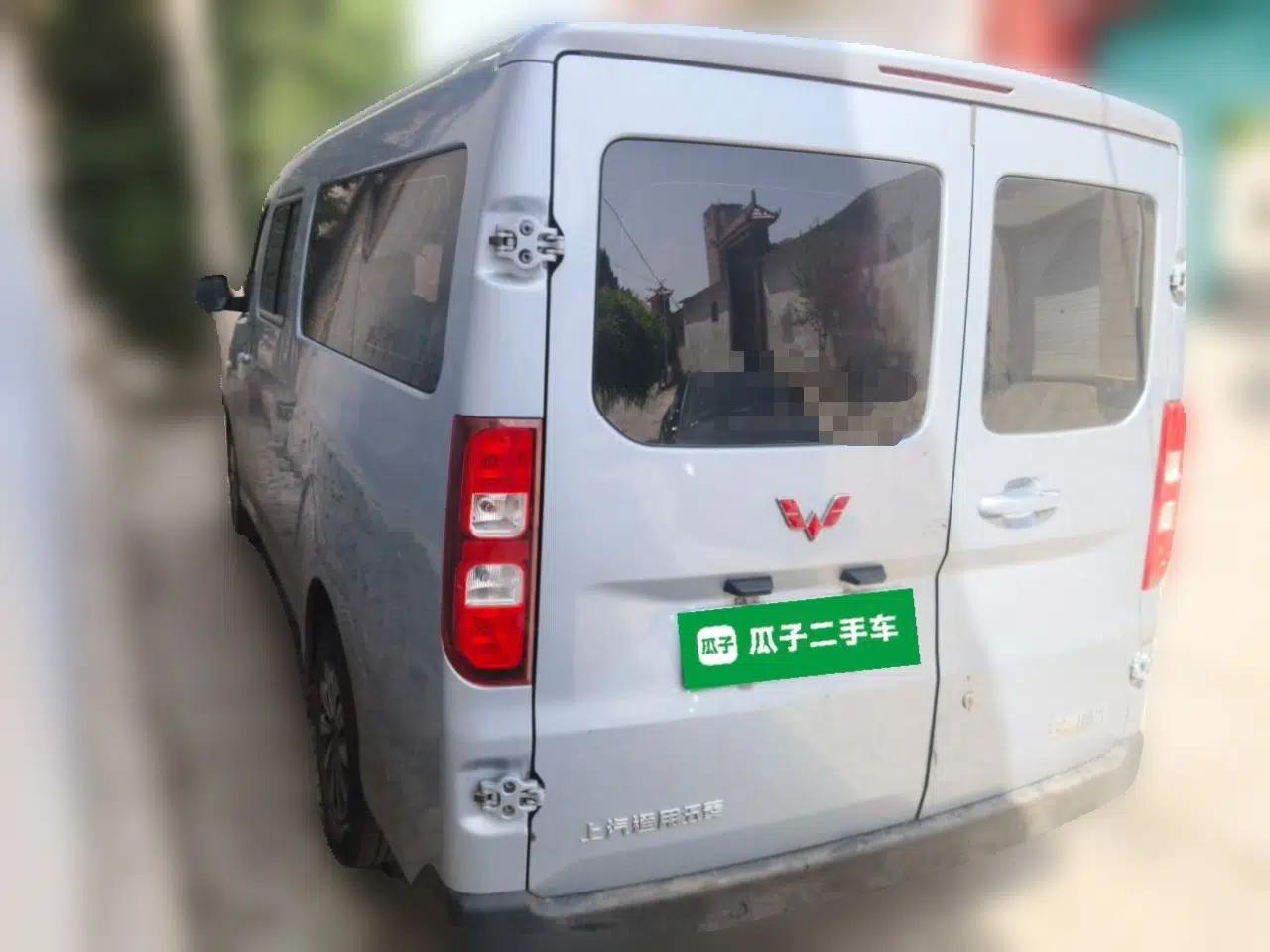 Wuling Yangguang 2024 300KM Comfort Version Passenger Van 75kW — миниатюра 4