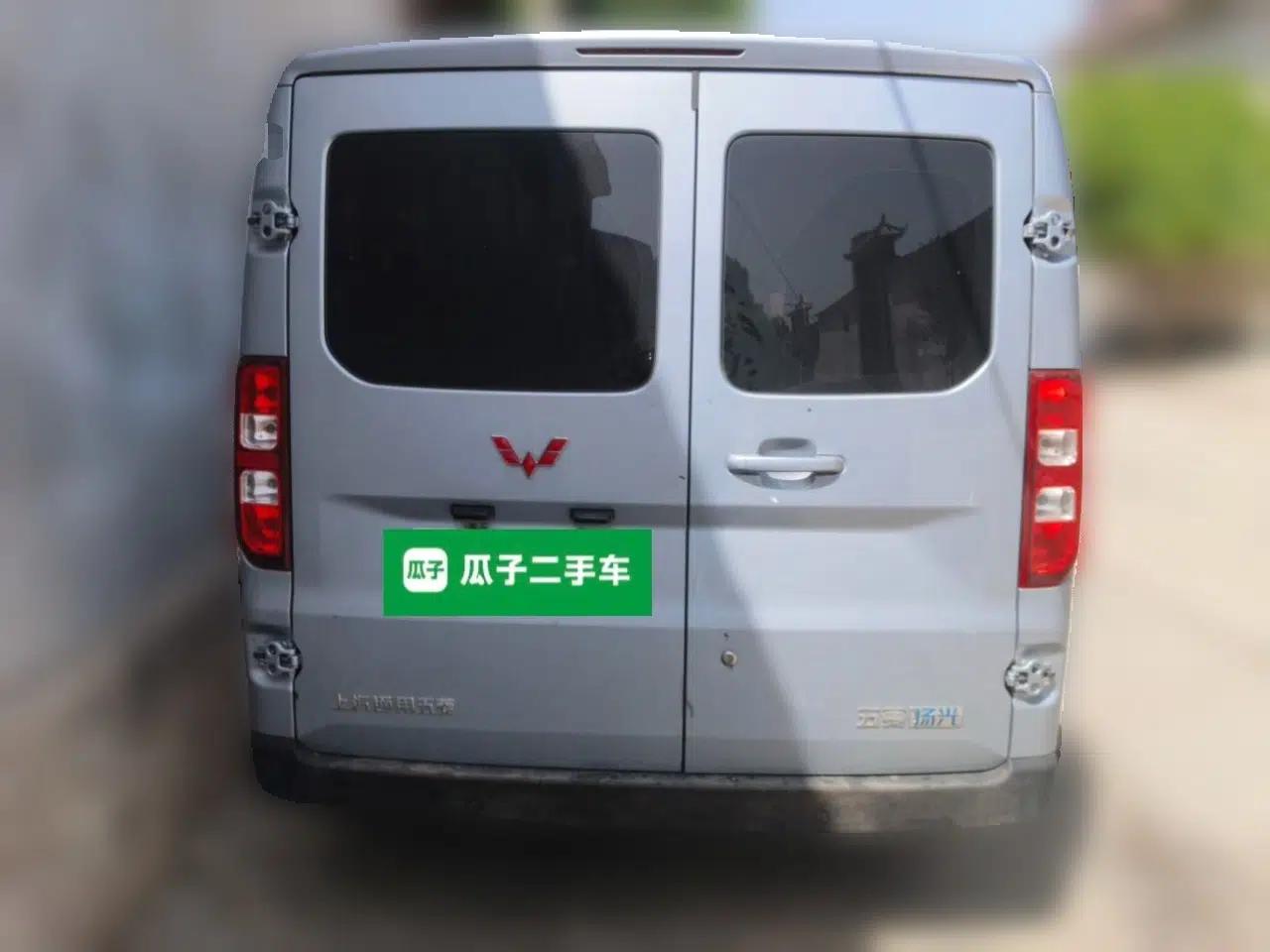 Wuling Yangguang 2024 300KM Comfort Version Passenger Van 75kW — миниатюра 5