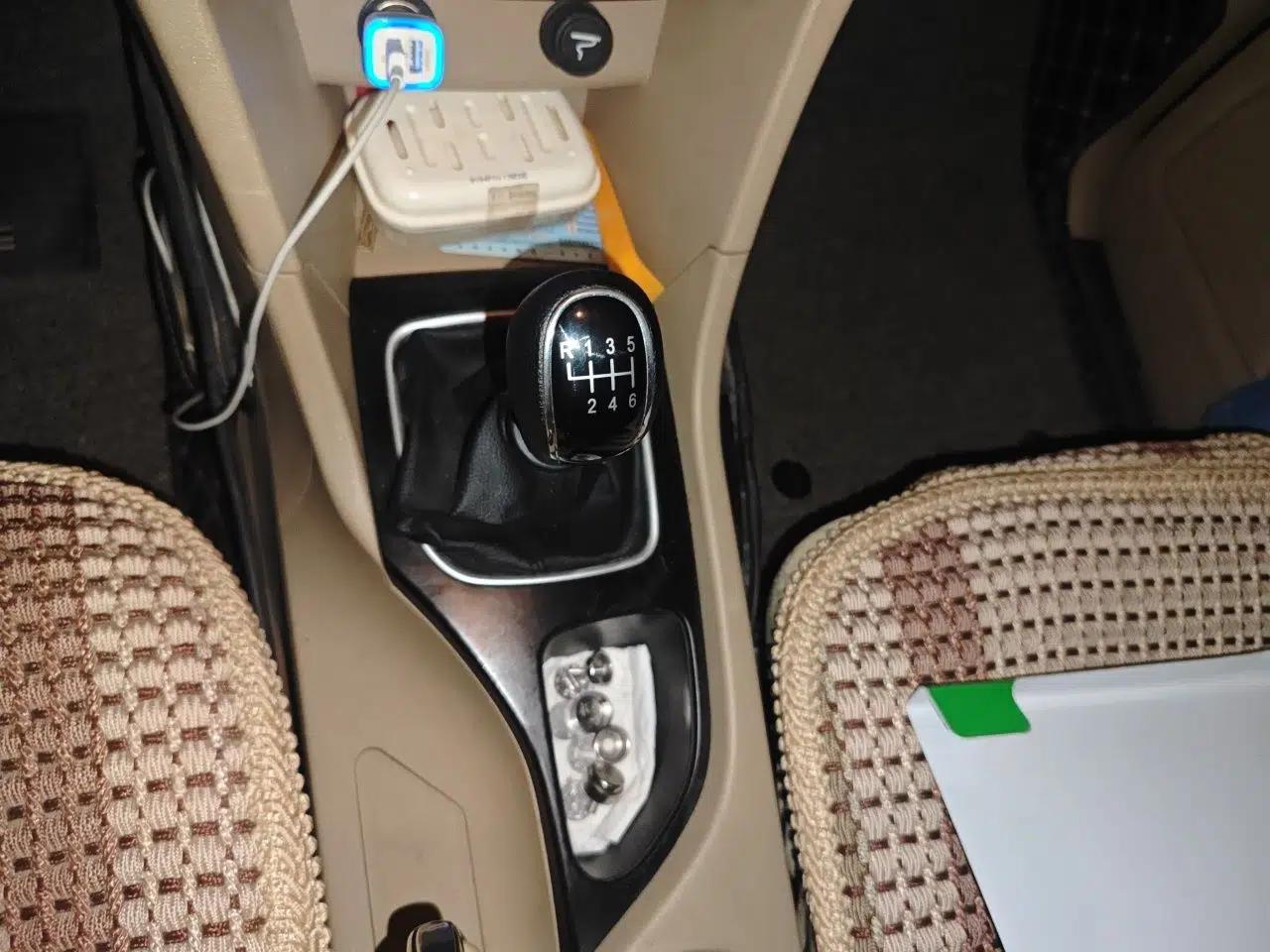 Wuling 730 2020 Commercial Vehicle 1.5L Manual Value Edition 7 Seats — миниатюра 15