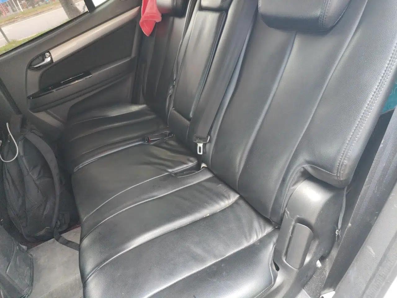 Isuzu mu-X 2017 3.0T Two-Wheel Drive Automatic Comfort Edition 7 Seats China V Emission Standard — миниатюра 18