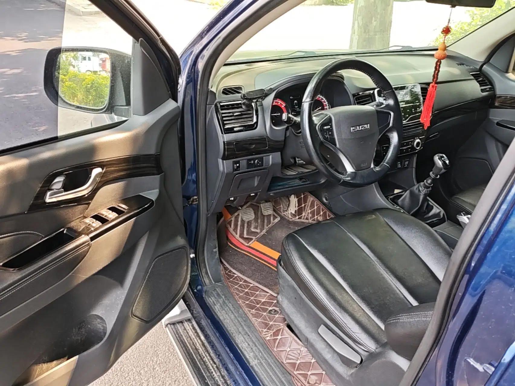 Isuzu D-MAX 2019 2.5T Two-Wheel Drive Manual Navigation Edition China VI Standard Extended Version JE4D25Q6A — миниатюра 18