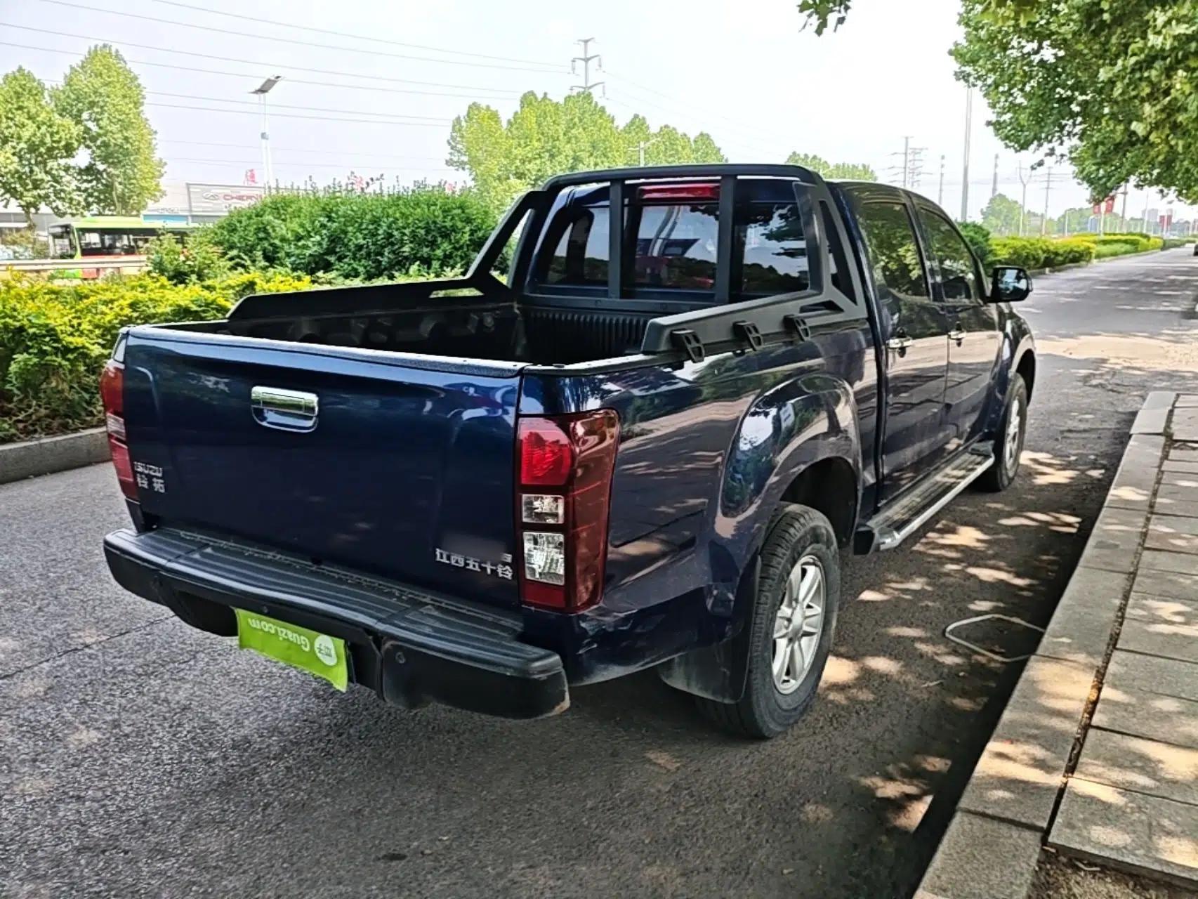 Isuzu D-MAX 2019 2.5T Two-Wheel Drive Manual Navigation Edition China VI Standard Extended Version JE4D25Q6A — миниатюра 4