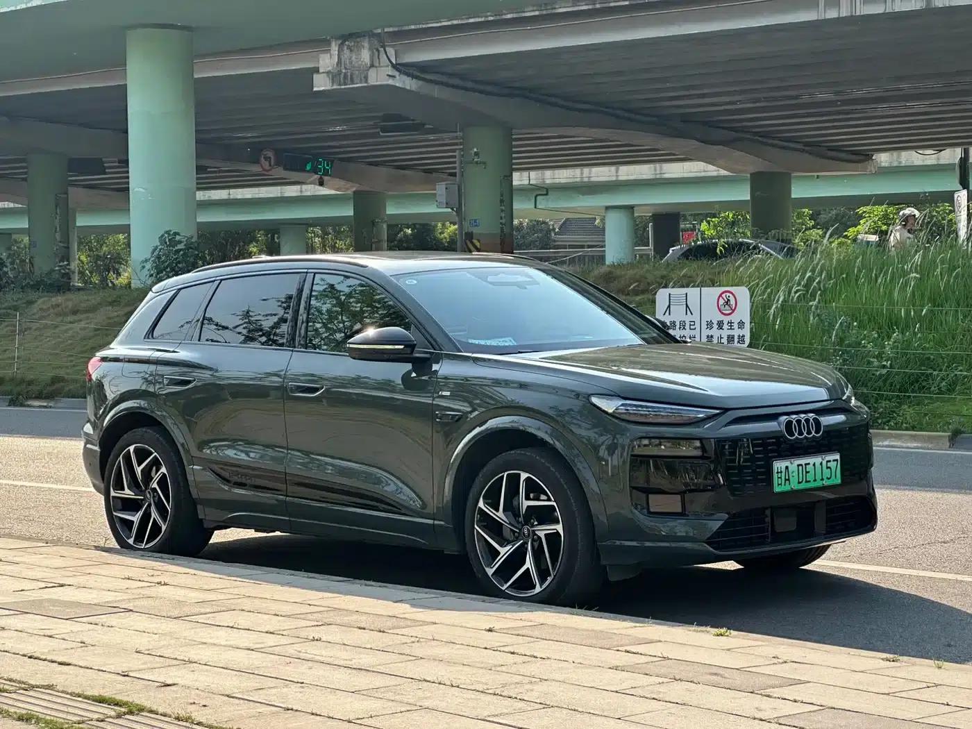 Audi Q6L e-tron 2026 First Edition — миниатюра 3