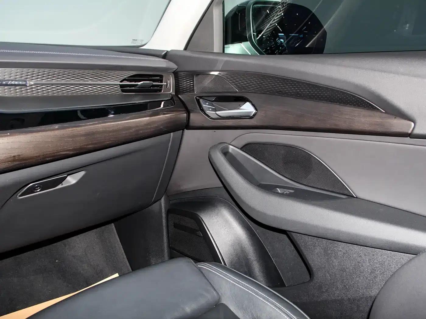 Audi Q6 2024 40 TFSI quattro Cloud View Edition, Feathered Forest Package, 7-seater — миниатюра 31