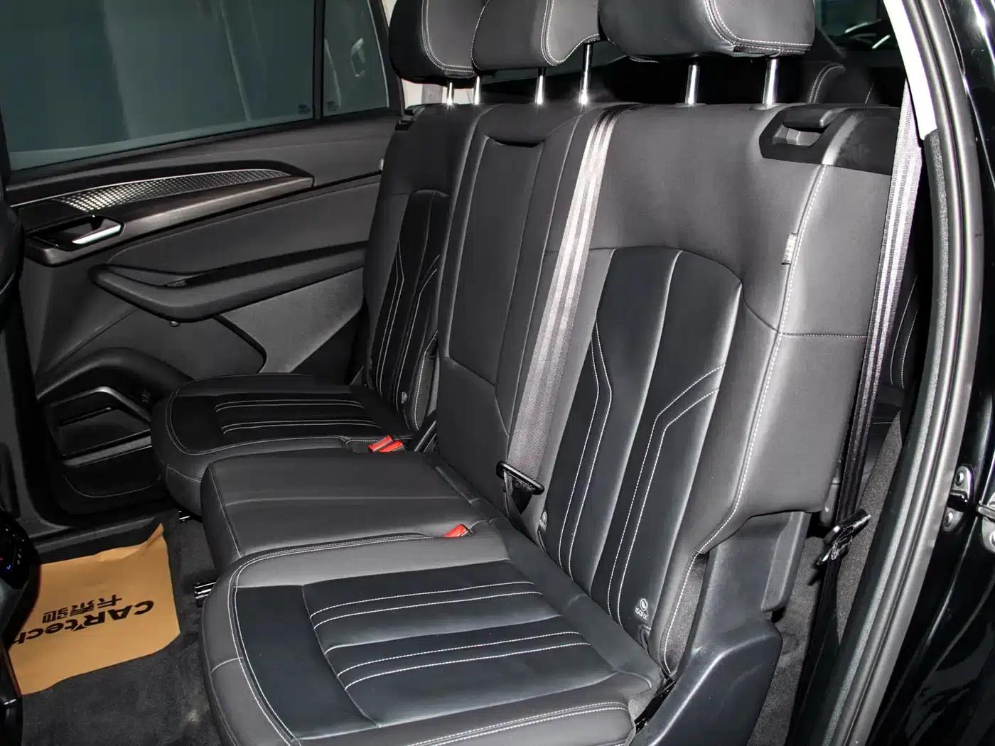 Audi Q6 2024 40 TFSI quattro Cloud View Edition, Feathered Forest Package, 7-seater — миниатюра 32