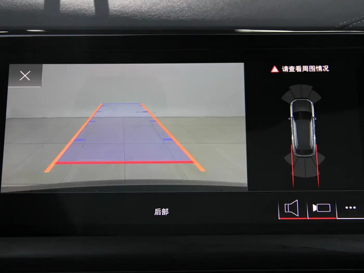 Audi Q6 2024 40 TFSI quattro Cloud View Edition, Feathered Forest Package, 7-seater — миниатюра 36
