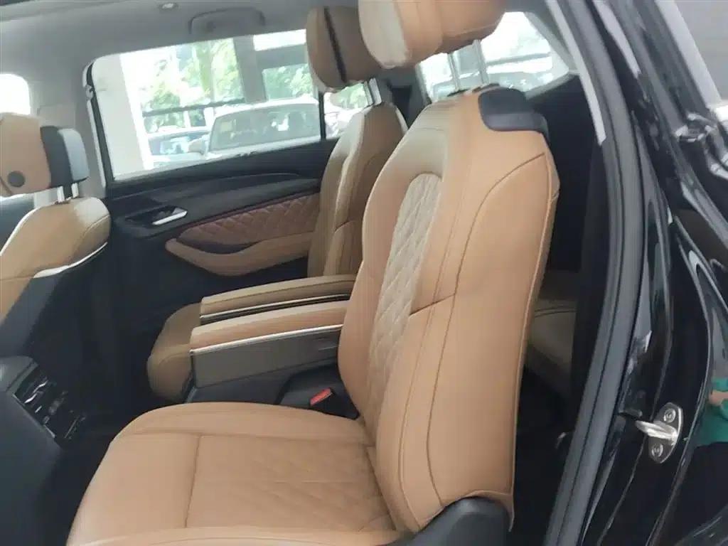 Audi Q6 2024 45 TFSI quattro Qiyun Edition Yulin Package 6-seater — миниатюра 17