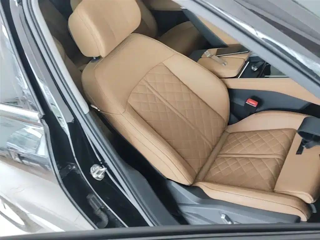 Audi Q6 2024 45 TFSI quattro Qiyun Edition Yulin Package 6-seater — миниатюра 25