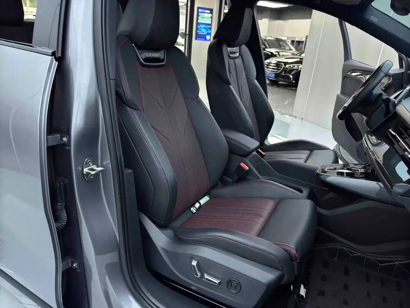 Audi Q5 e-tron 2022 Model 40 e-tron Starry Sky Edition Mech Suit Sun Chaser Edition — миниатюра 18