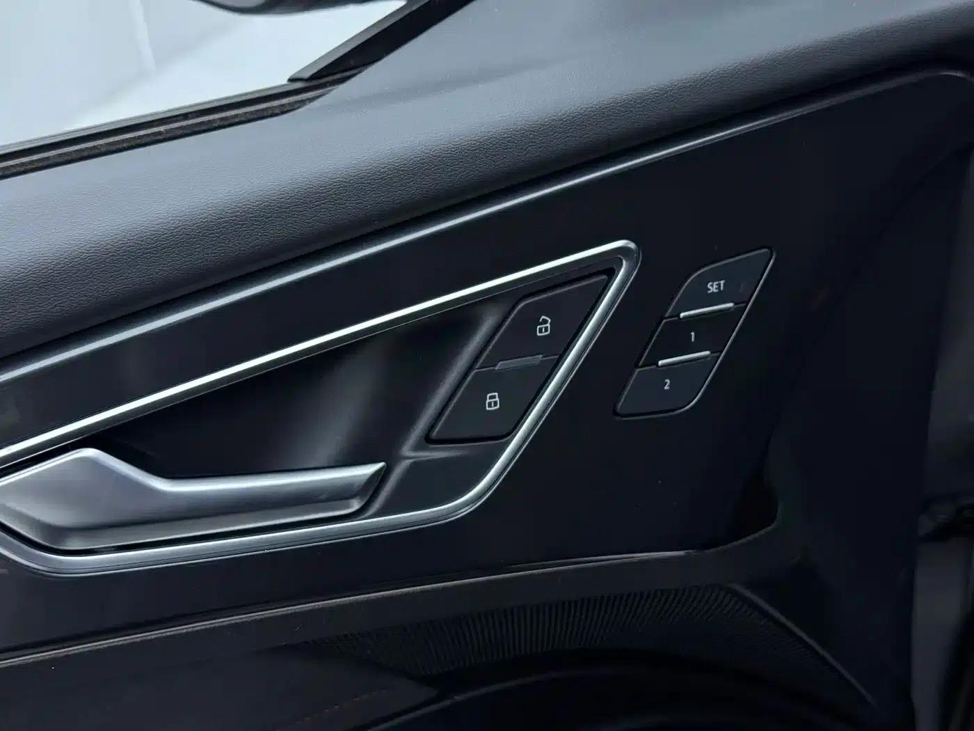Audi Q5 e-tron 2022 Model 40 e-tron Starry Sky Edition Mech Suit Sun Chaser Edition — миниатюра 21