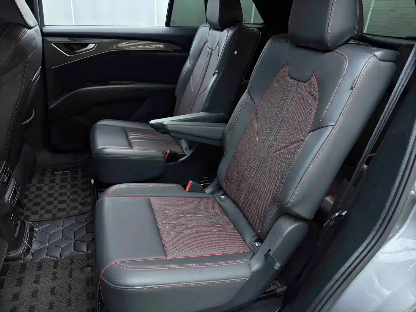 Audi Q5 e-tron 2022 Model 40 e-tron Starry Sky Edition Mech Suit Sun Chaser Edition — миниатюра 22