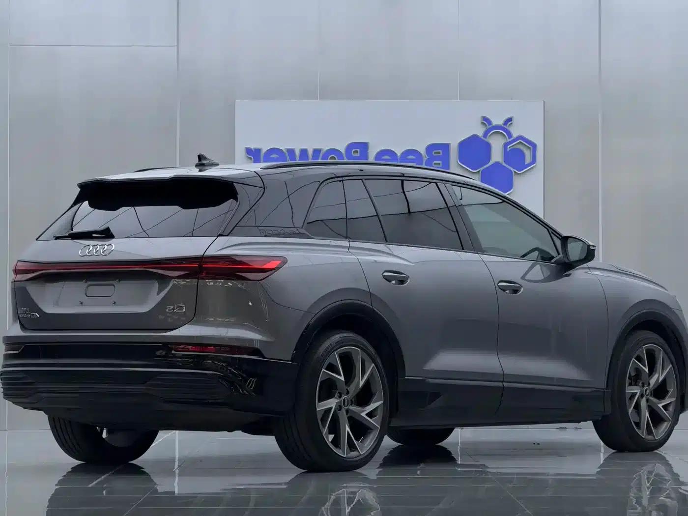 Audi Q5 e-tron 2022 Model 40 e-tron Starry Sky Edition Mech Suit Sun Chaser Edition — миниатюра 6