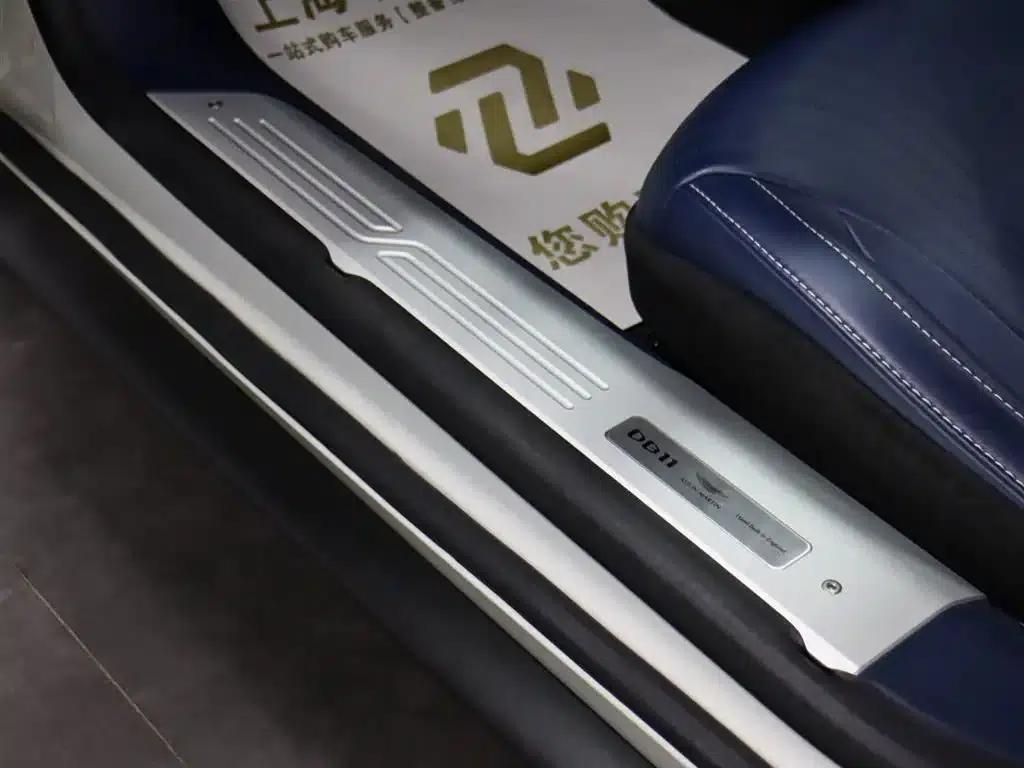 Aston Martin DB11 2020 4.0T V8 Coupe — миниатюра 13