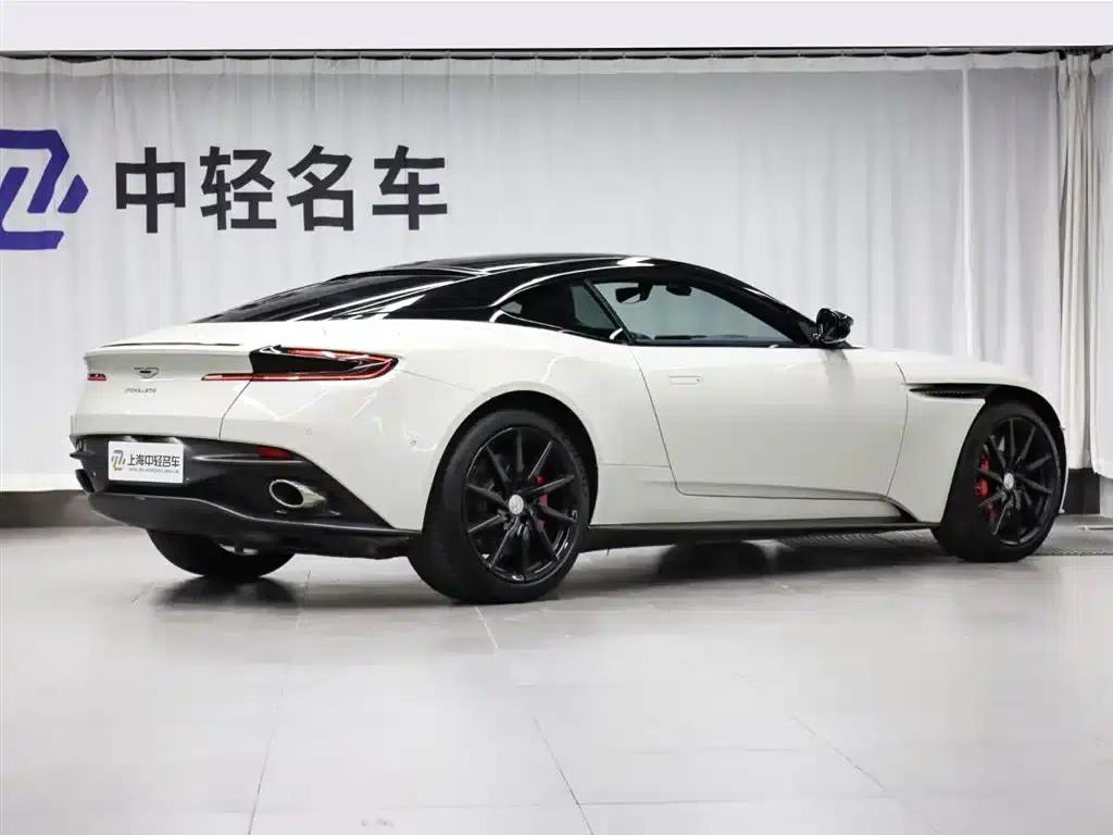 Aston Martin DB11 2020 4.0T V8 Coupe — миниатюра 3