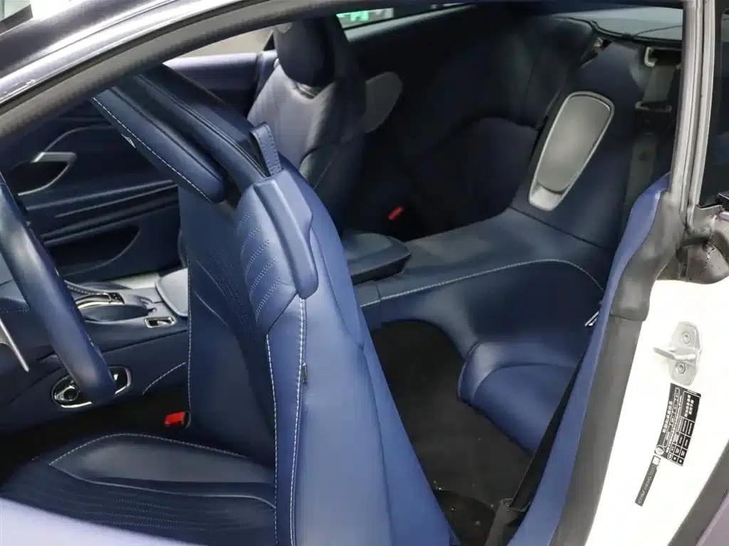 Aston Martin DB11 2020 4.0T V8 Coupe — миниатюра 23